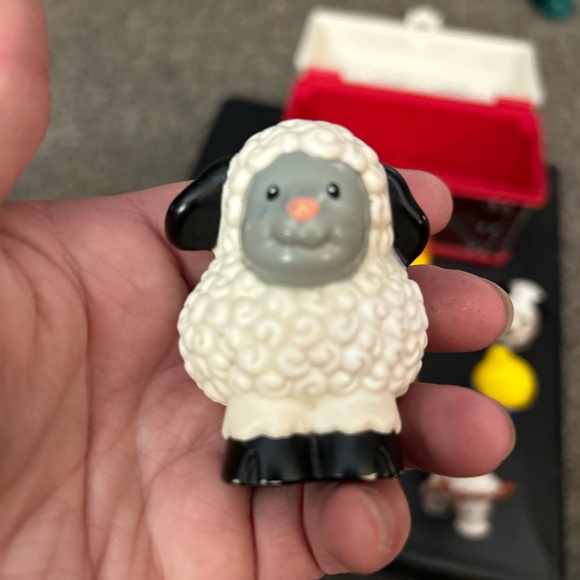 2008 FISHER PRICE Play Family Farm Barn Carrying Case Tractor Fence Animals, GUC - Picture 15 of 15